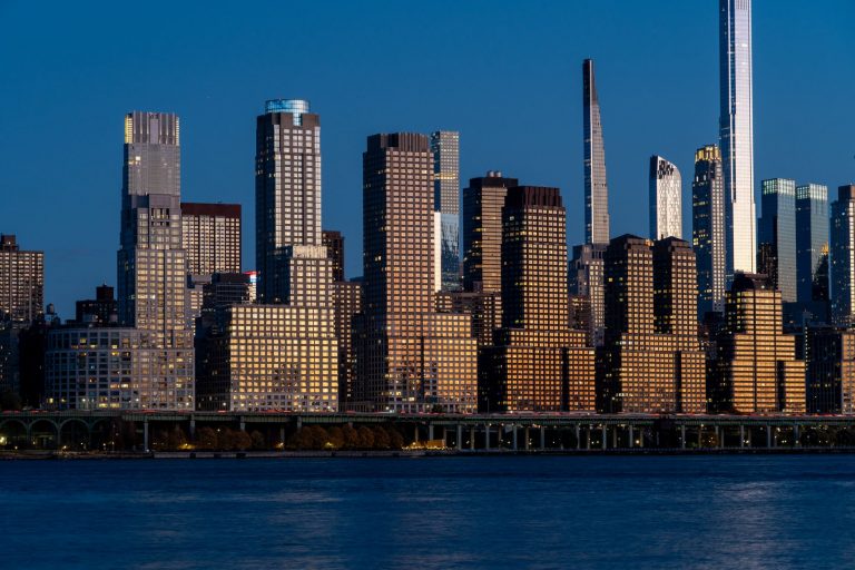 XO Love US — Premium Escort Agency Across America’s Elite Cities