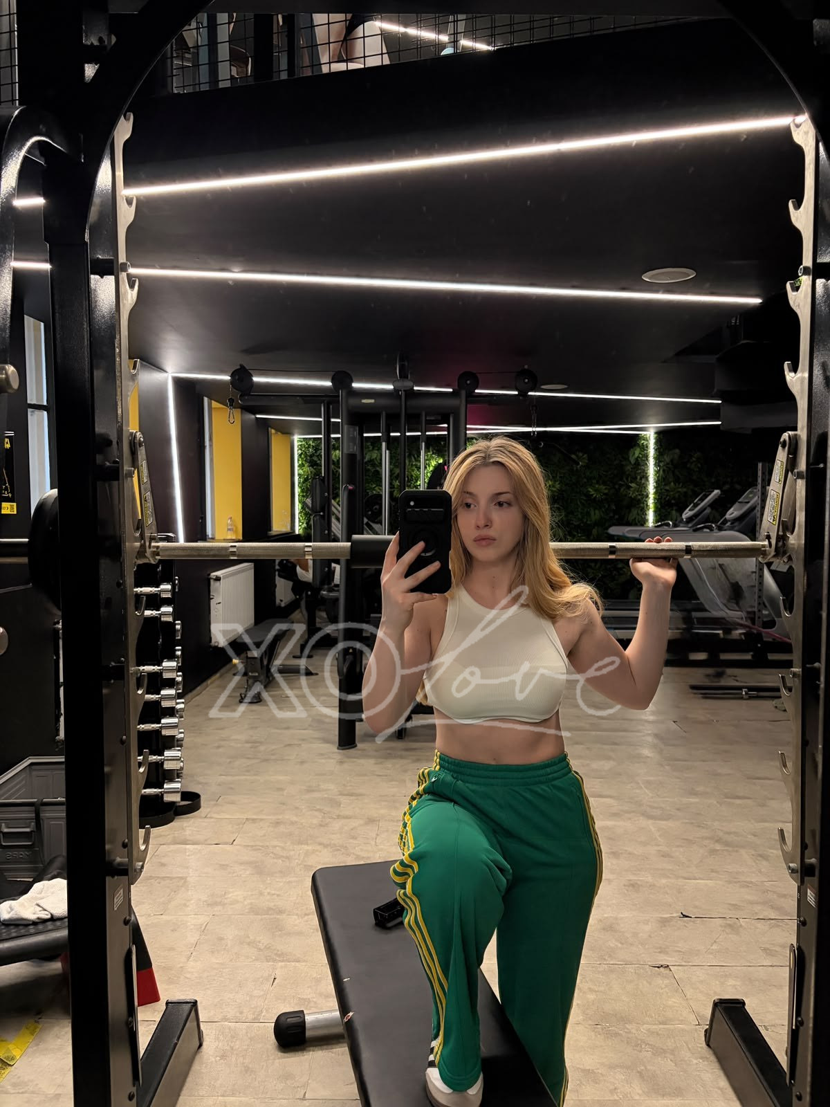 Laura — photo 3