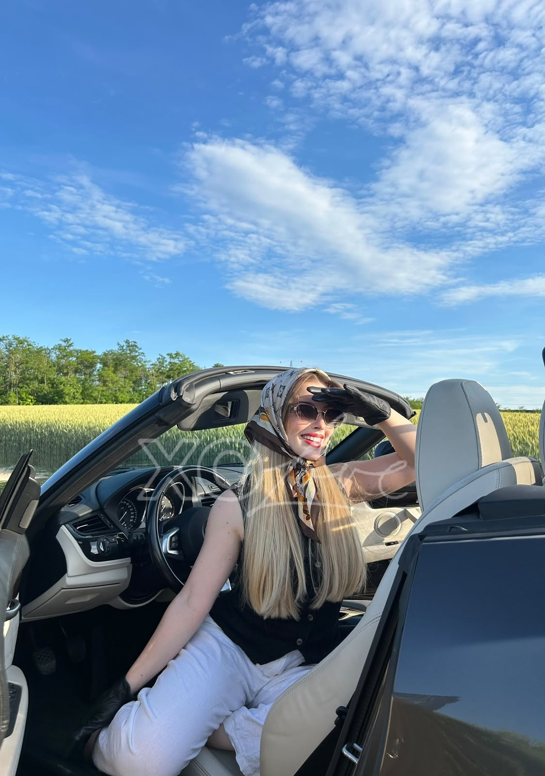 Laura — photo 11